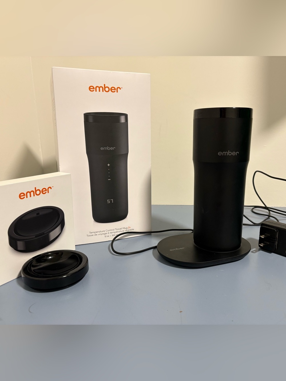 Ember Travel Mug 2 + Extra Sipping Lid, Charger & Boxes – Black